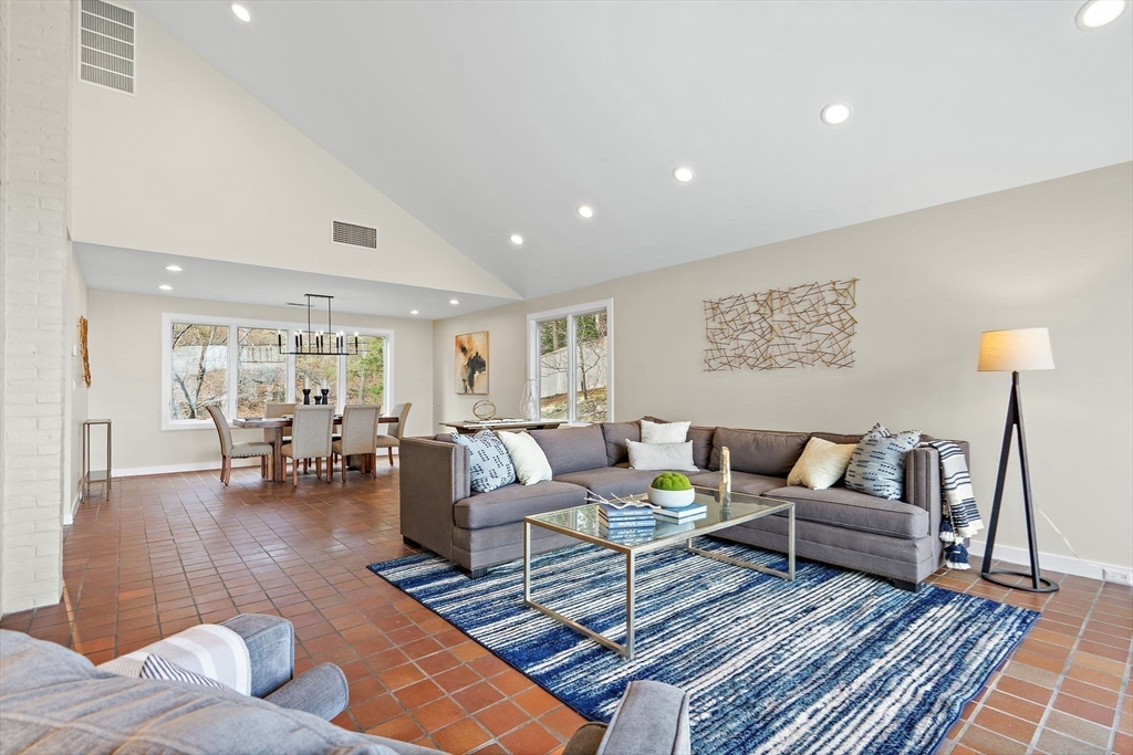 16 Huckleberry Hill Road