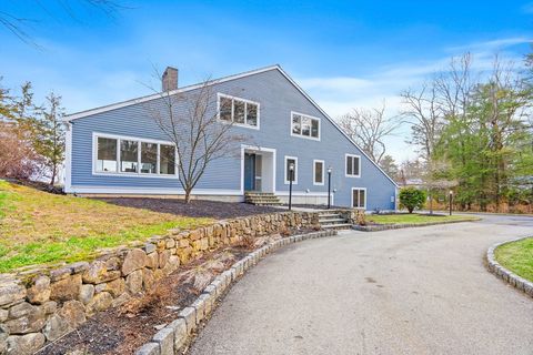 16 Huckleberry Hill Road Lincoln MA 01773