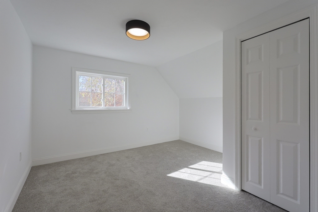 Bellingham, Massachusetts 02019, United States, 3 Bedrooms Bedrooms, ,2 BathroomsBathrooms,Residential,Active,232246