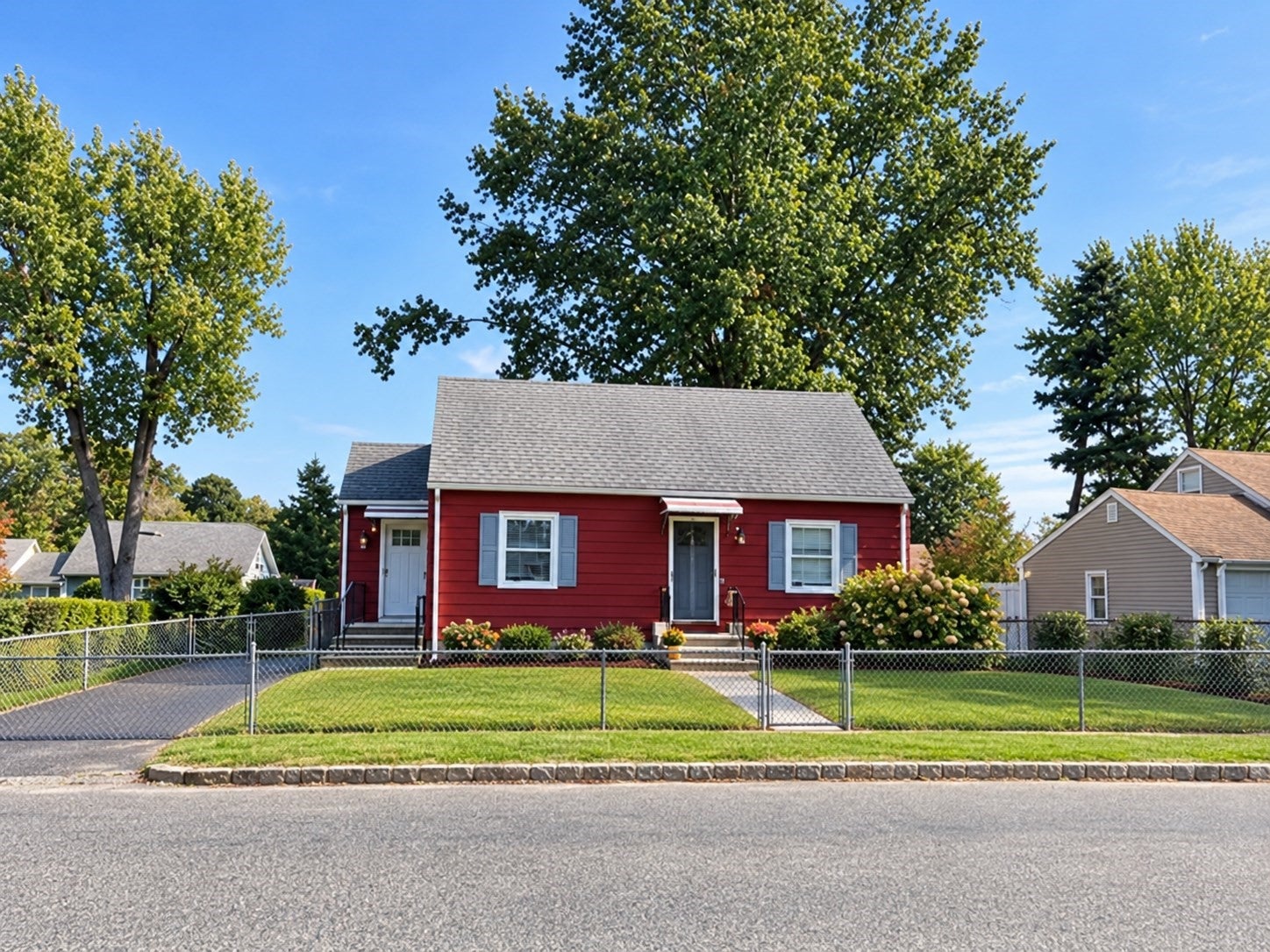 Photo of 27 Stocker ST, Springfield, MA