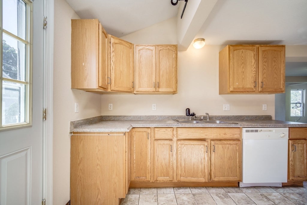 42 Fox Run, Southbridge, MA, 42 Fox Run, Southbridge, MA Photo #5