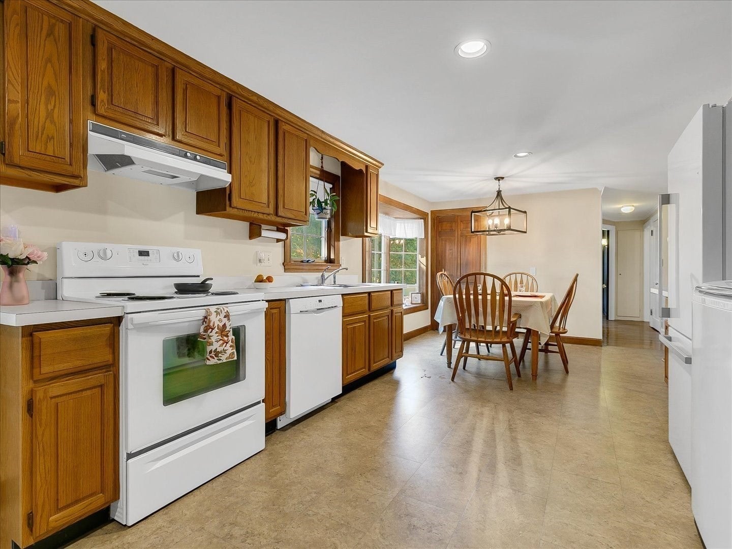 31 Chipman Road, Beverly, MA, 31 Chipman Road, Beverly, MA Photo #5