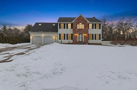 76 Kane Brothers Cir Westfield MA 01085