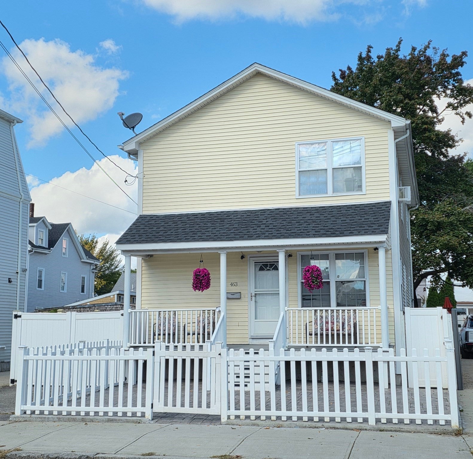 Photo of 463 Potters Ave, Providence, RI
