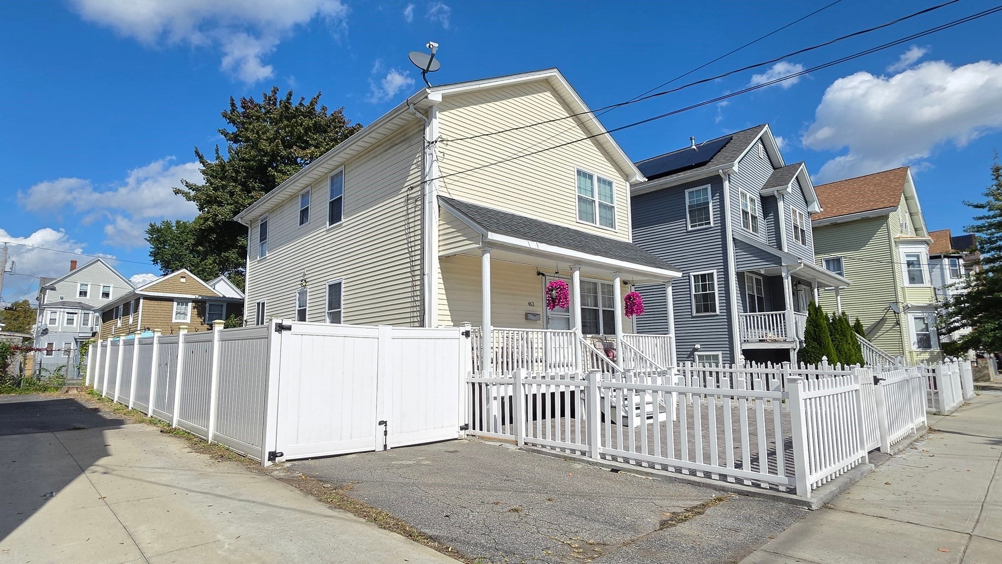463 Potters Ave, Providence, RI, 463 Potters Ave, Providence, RI Photo #2