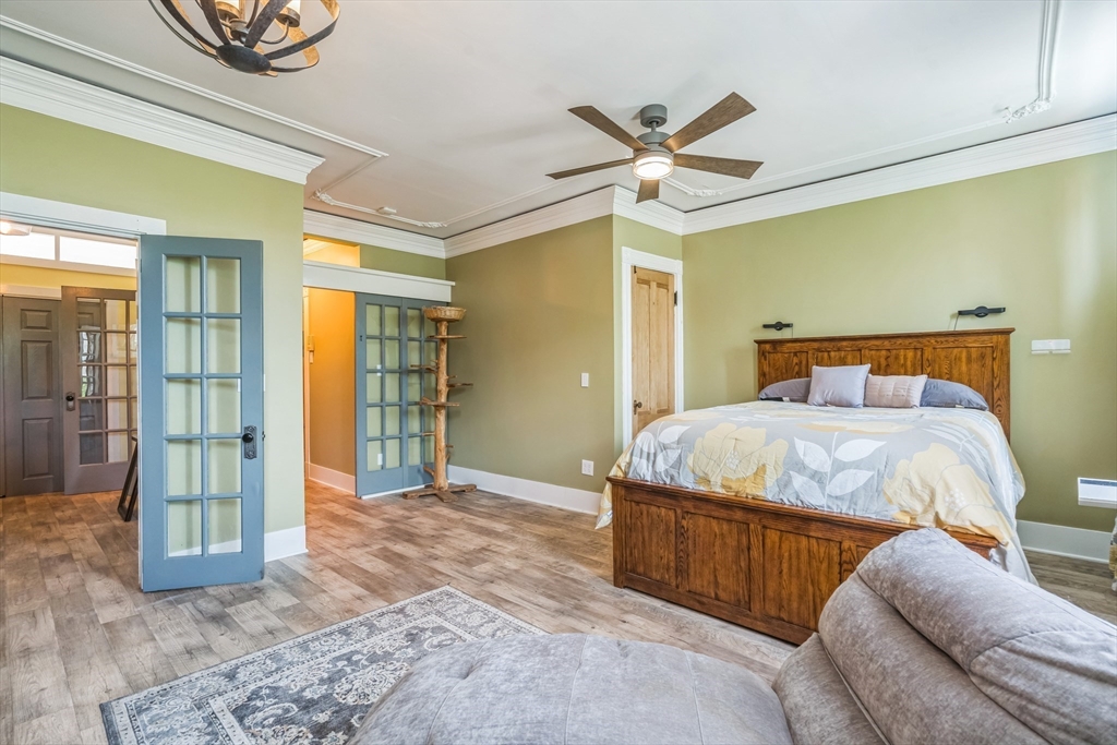 52 Beacon Street 3