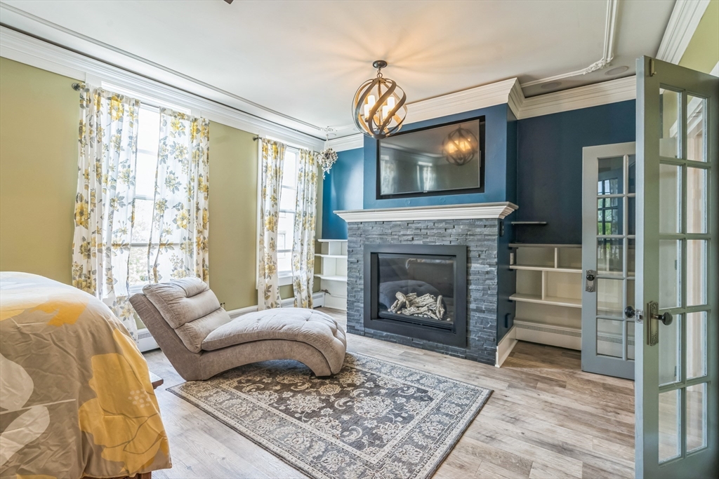 52 Beacon Street 3