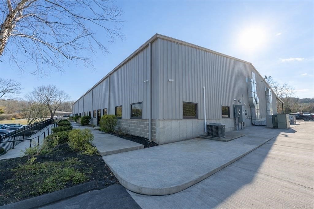 13 West Parkway A