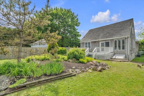 57 Center St Dartmouth MA 02748