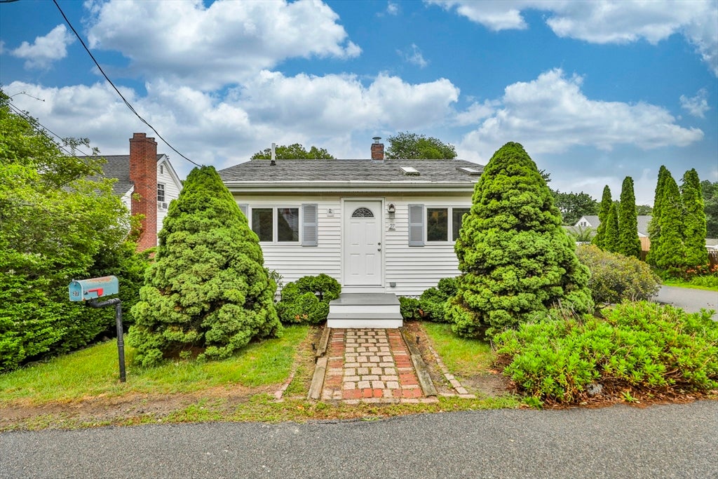 27 Magnolia St