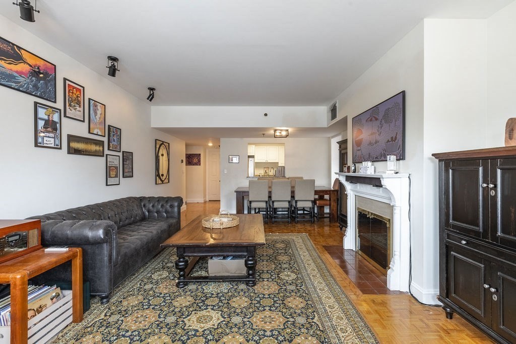 416 Commonwealth Ave 212