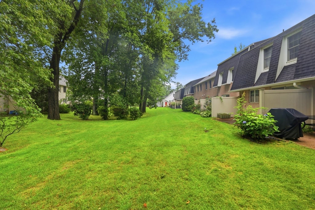2 Mansion Woods Dr #B, Agawam, MA, 2 Mansion Woods Dr #B, Agawam, MA Photo #24