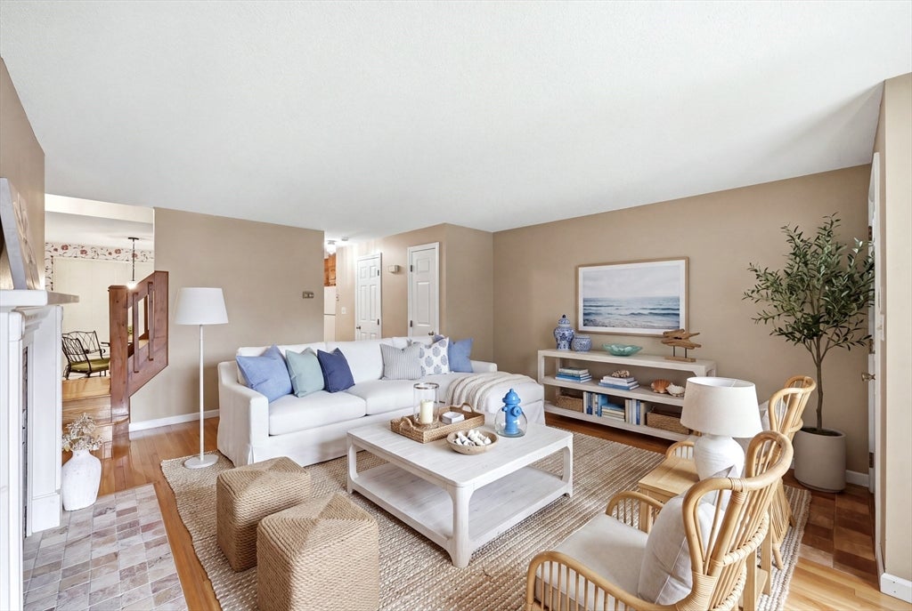2 Mansion Woods Dr B