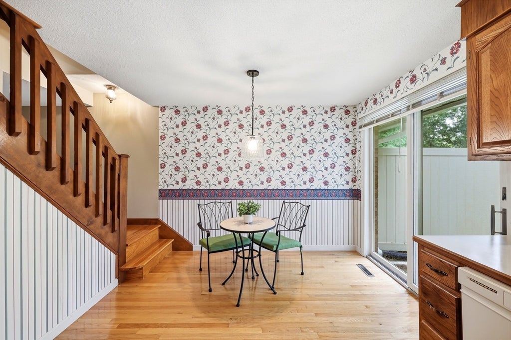 2 Mansion Woods Dr #B, Agawam, MA, 2 Mansion Woods Dr #B, Agawam, MA Photo #11