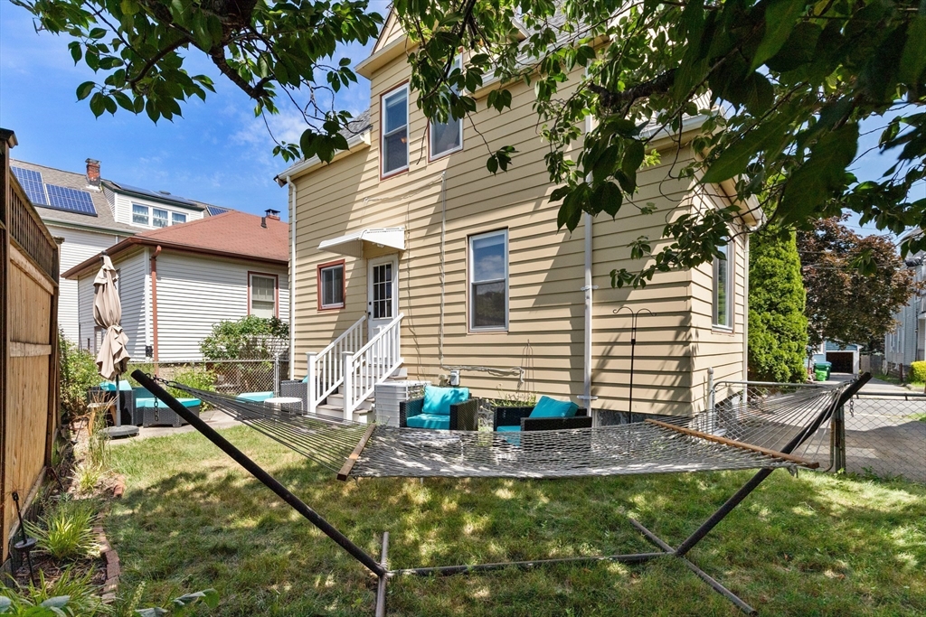 15 Greenleaf Ave