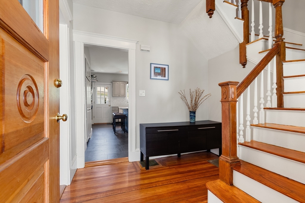 15 Greenleaf Ave