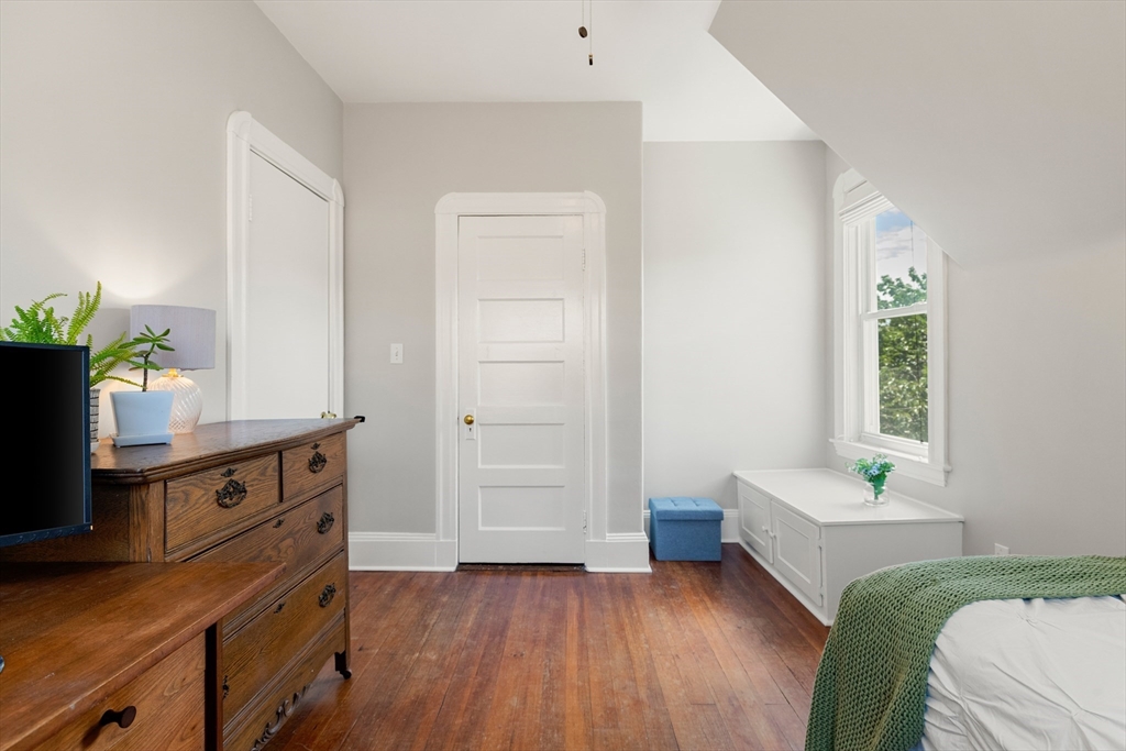15 Greenleaf Ave, Medford, MA Photo #17