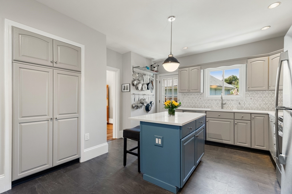 15 Greenleaf Ave, Medford, MA Photo #9