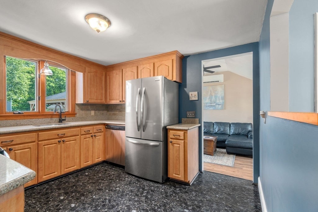 86 Redfield Rd, Wakefield, MA, 86 Redfield Rd, Wakefield, MA Photo #7