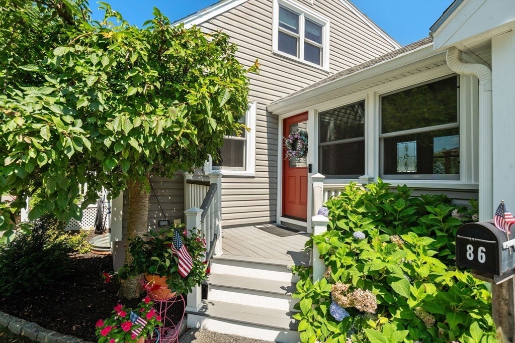 86 Redfield Rd, Wakefield, MA, 86 Redfield Rd, Wakefield, MA Photo #4