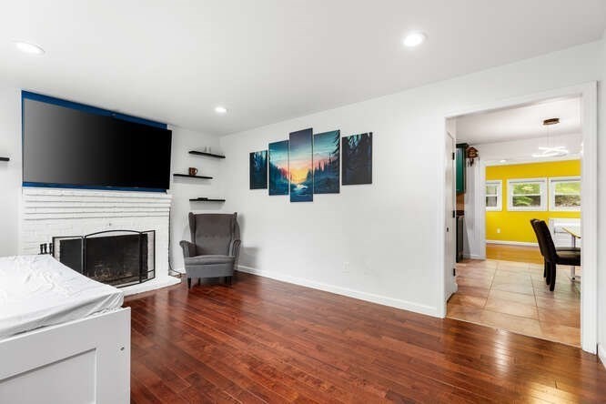 25 Fleming Avenue