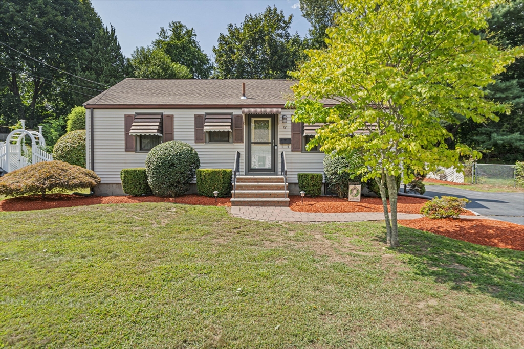 12 Gloria Rd