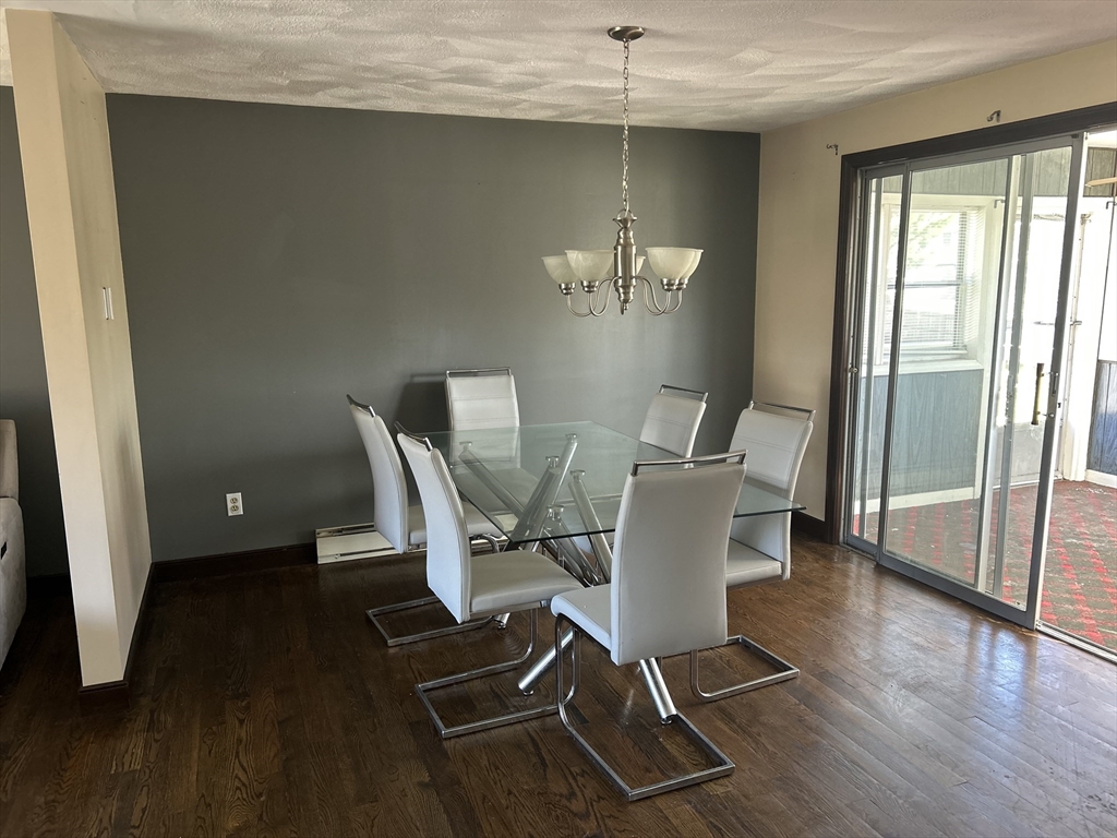 1 Eisenhower Dr