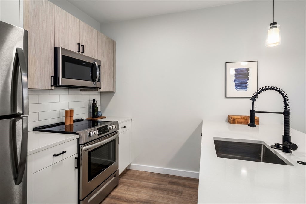 10 Somerset AVE #305, Winthrop, MA, 10 Somerset AVE #305, Winthrop, MA Photo #12