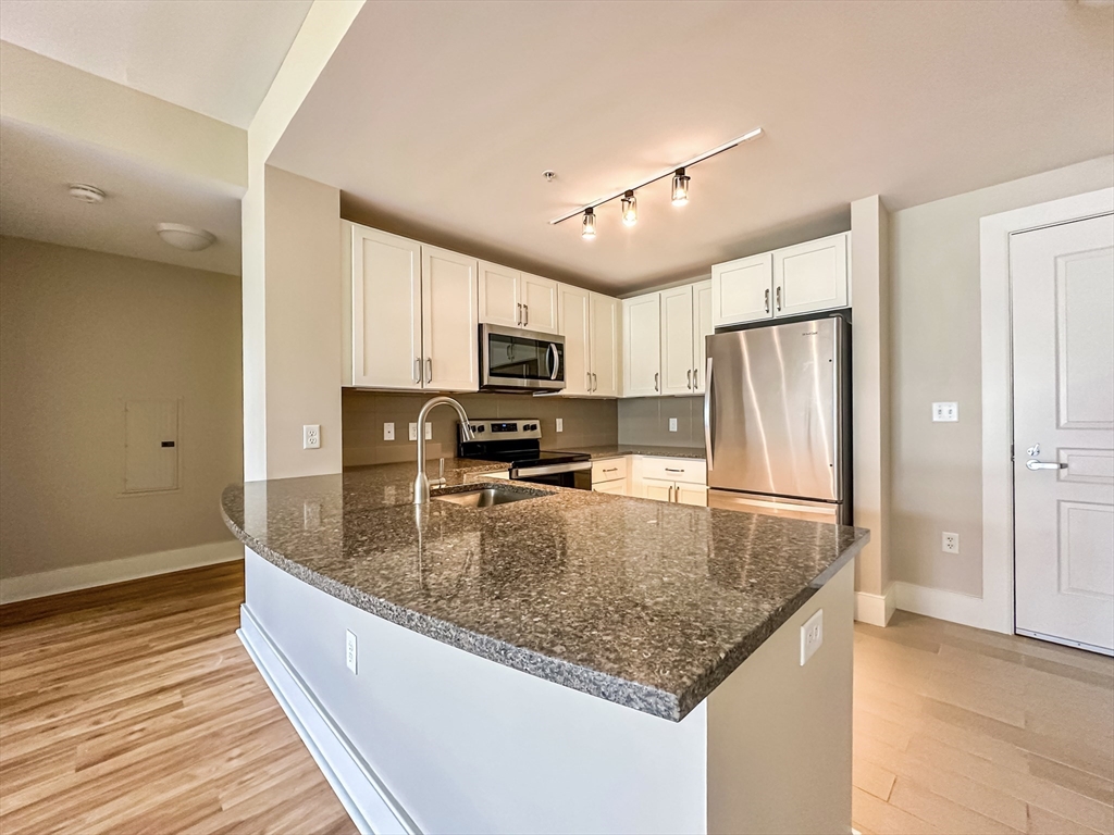 25 Stonehaven Dr. 256