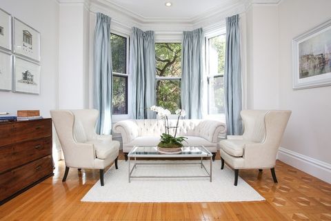 Photo of 121 Marlborough St #1, Boston, MA 02116 (MLS # 73486750)