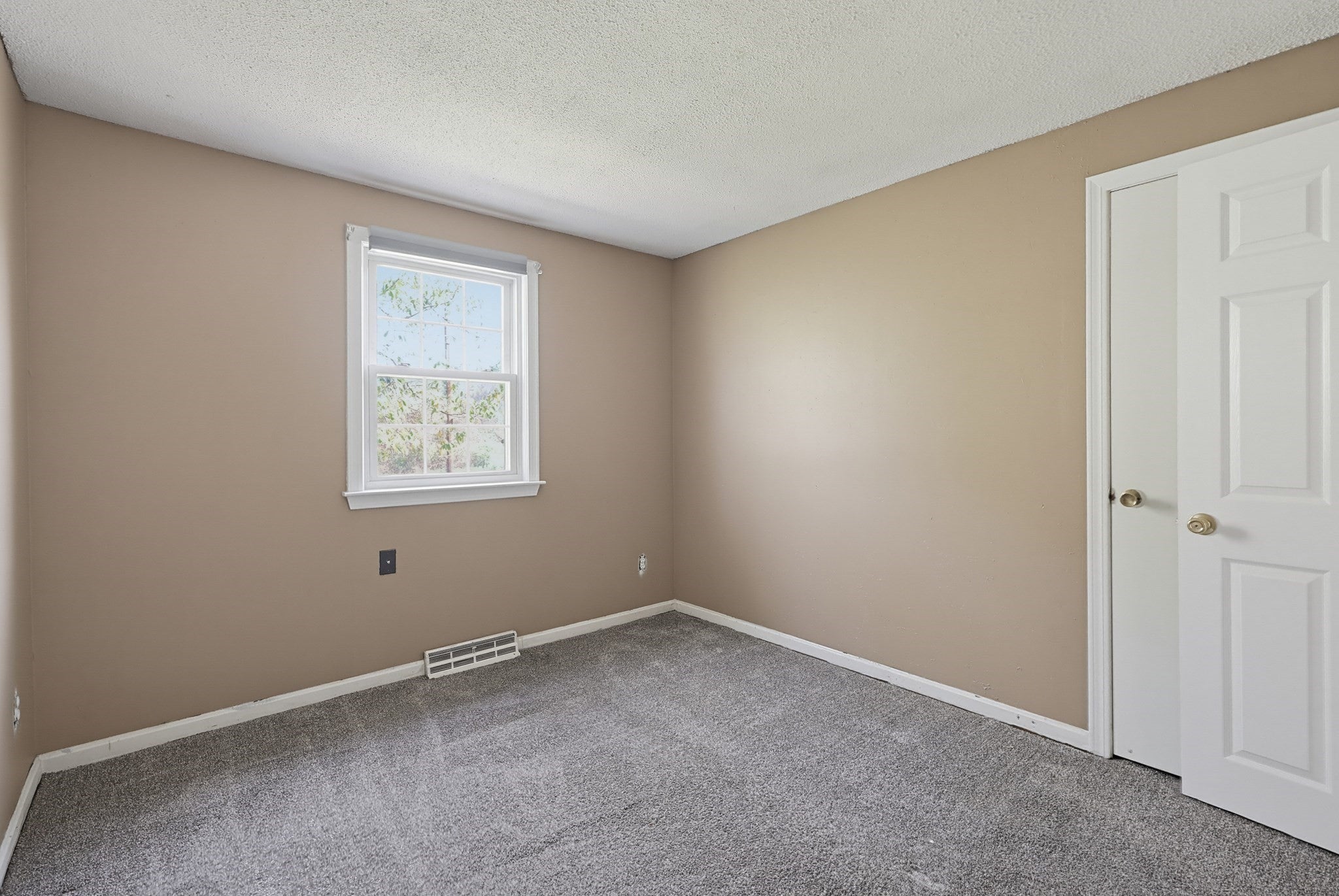 560 Allen Avenue, North Attleboro, MA, 560 Allen Avenue, North Attleboro, MA Photo #12