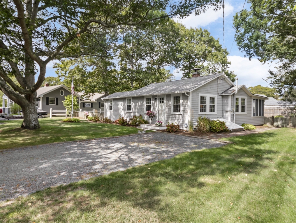 16 Peregrine Ln