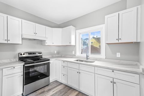 Photo of 712-722 Eastern Ave #2, Fall River, MA 02723 (MLS # 73515020)