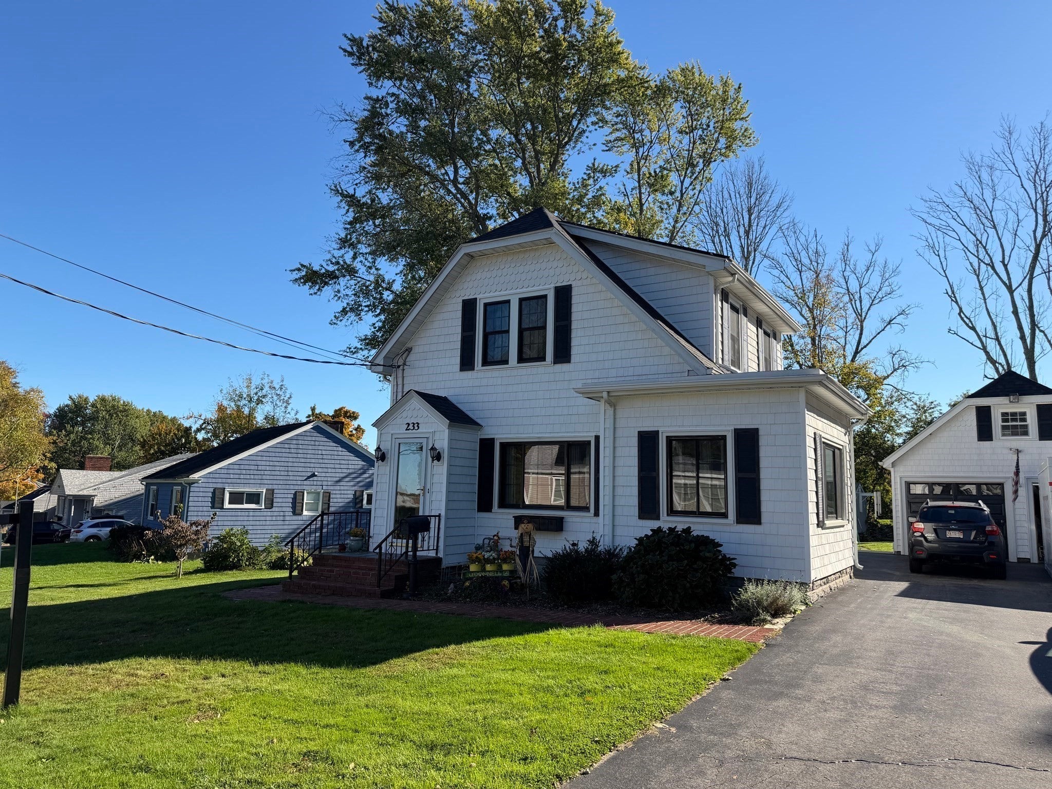 233 Gifford Ave