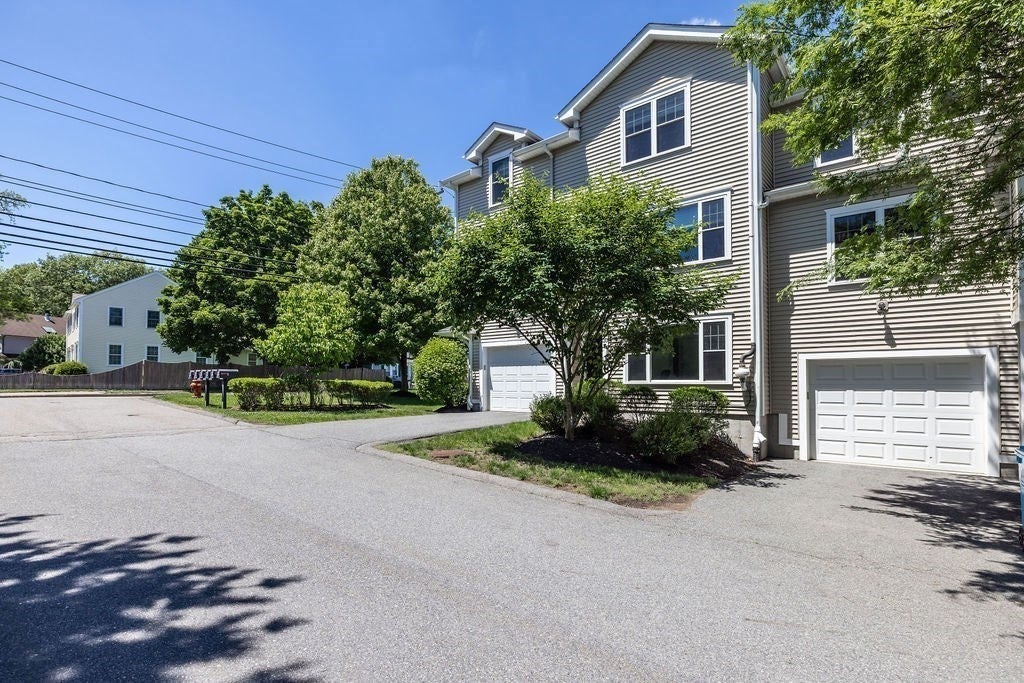 30 Webster St 4