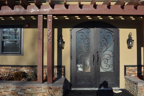 Photo of 563 Broadway #302, Somerville, MA 02144 (MLS # 73485233)