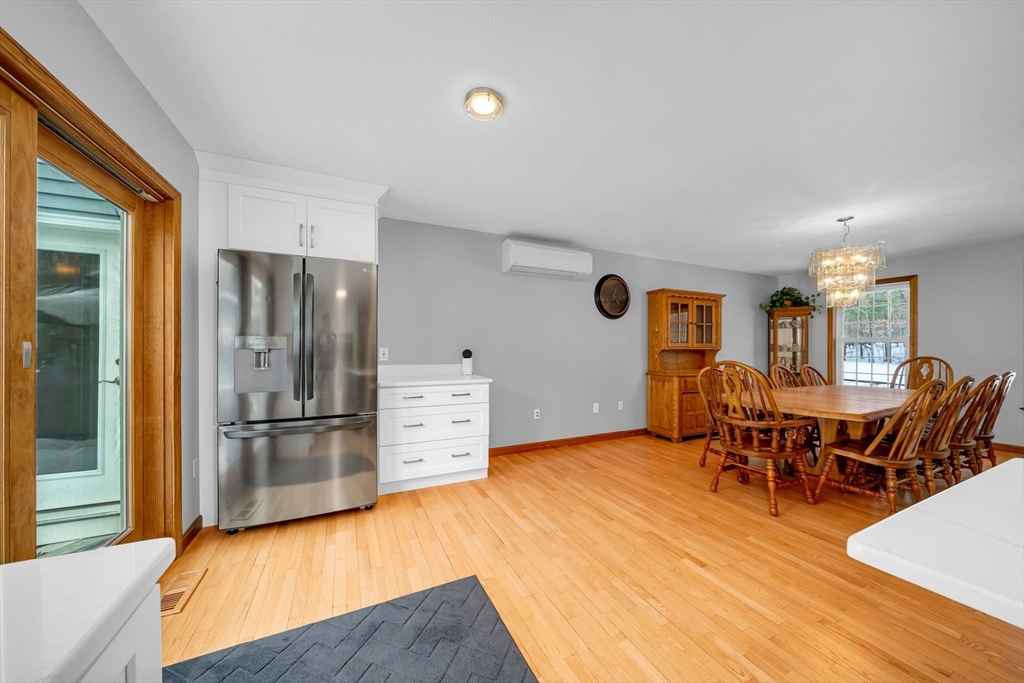 11 Longwood Dr
