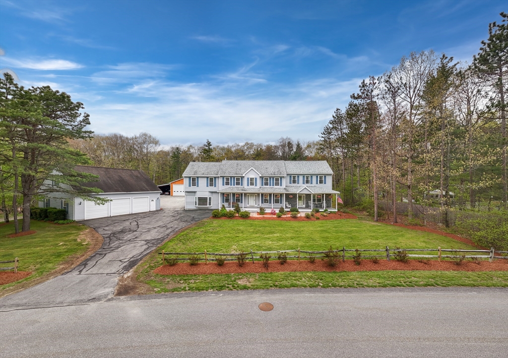 Photo: 11 Longwood Dr, Lunenburg, MA