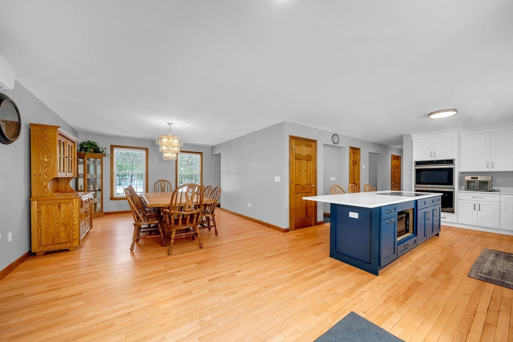 11 Longwood Dr