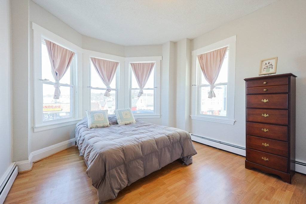 785 Main St 3