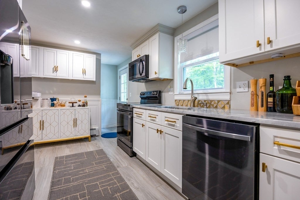 30 Sawyer Ln, Holden, MA, 30 Sawyer Ln, Holden, MA Photo #19