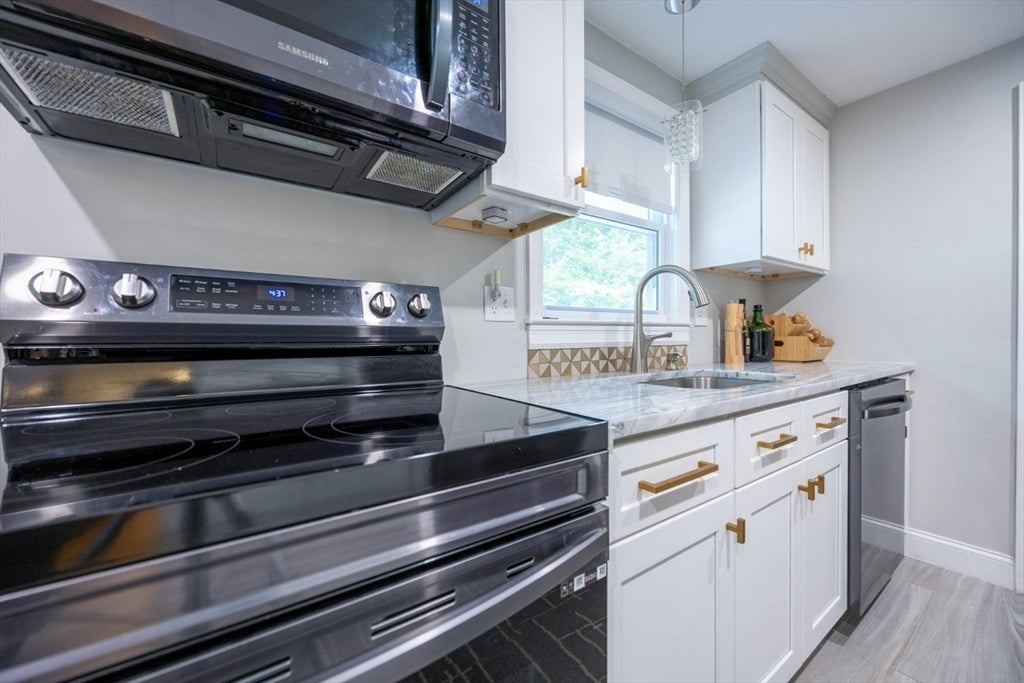 30 Sawyer Ln, Holden, MA, 30 Sawyer Ln, Holden, MA Photo #20
