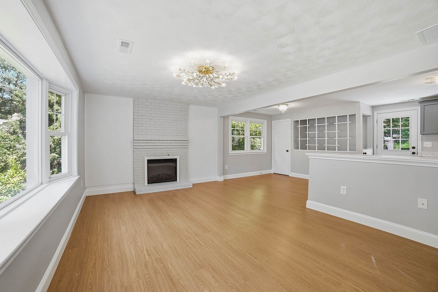 44 Topsfield Cir, Shrewsbury, MA, 44 Topsfield Cir, Shrewsbury, MA Photo #5