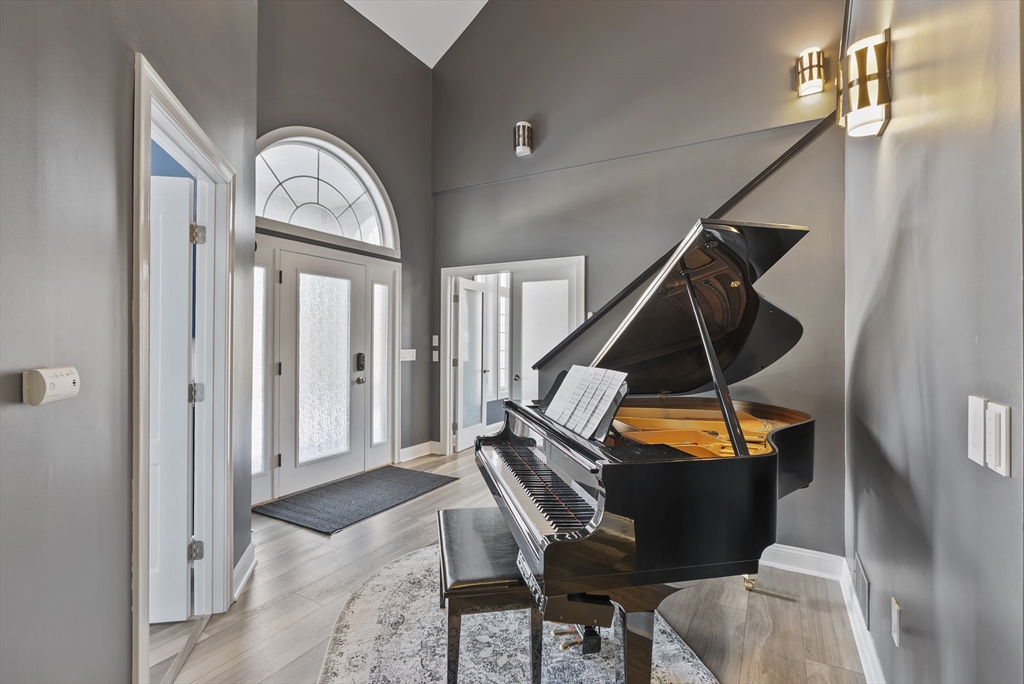 36 & 36R Holly Circle