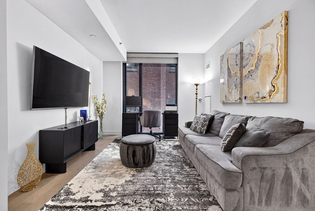 55 Lagrange St 409