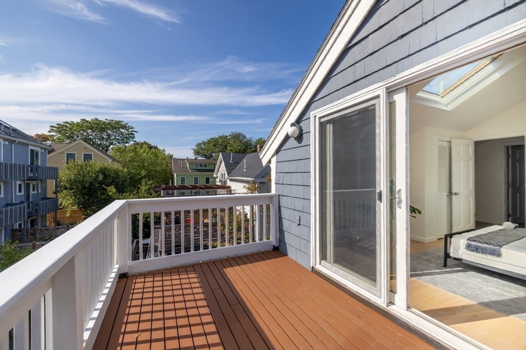 Cambridge, Massachusetts 02139, United States, 3 Bedrooms Bedrooms, ,3 BathroomsBathrooms,Residential,Active,205745