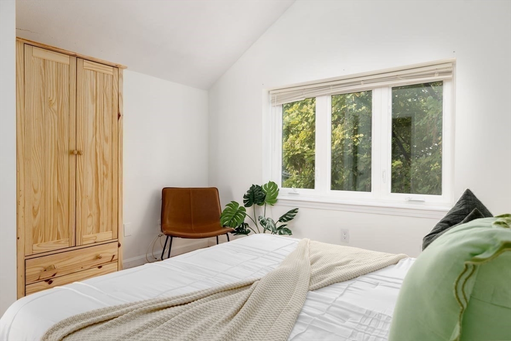 Cambridge, Massachusetts 02139, United States, 3 Bedrooms Bedrooms, ,3 BathroomsBathrooms,Residential,Active,205745