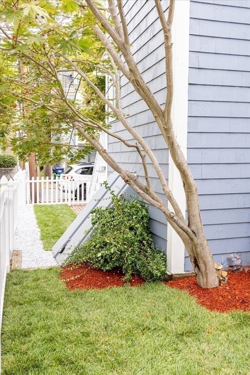 Cambridge, Massachusetts 02139, United States, 3 Bedrooms Bedrooms, ,3 BathroomsBathrooms,Residential,Active,205745