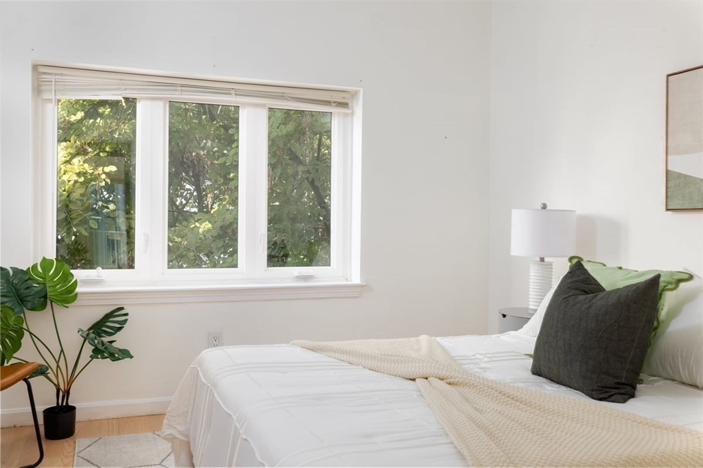 Cambridge, Massachusetts 02139, United States, 3 Bedrooms Bedrooms, ,3 BathroomsBathrooms,Residential,Active,205745