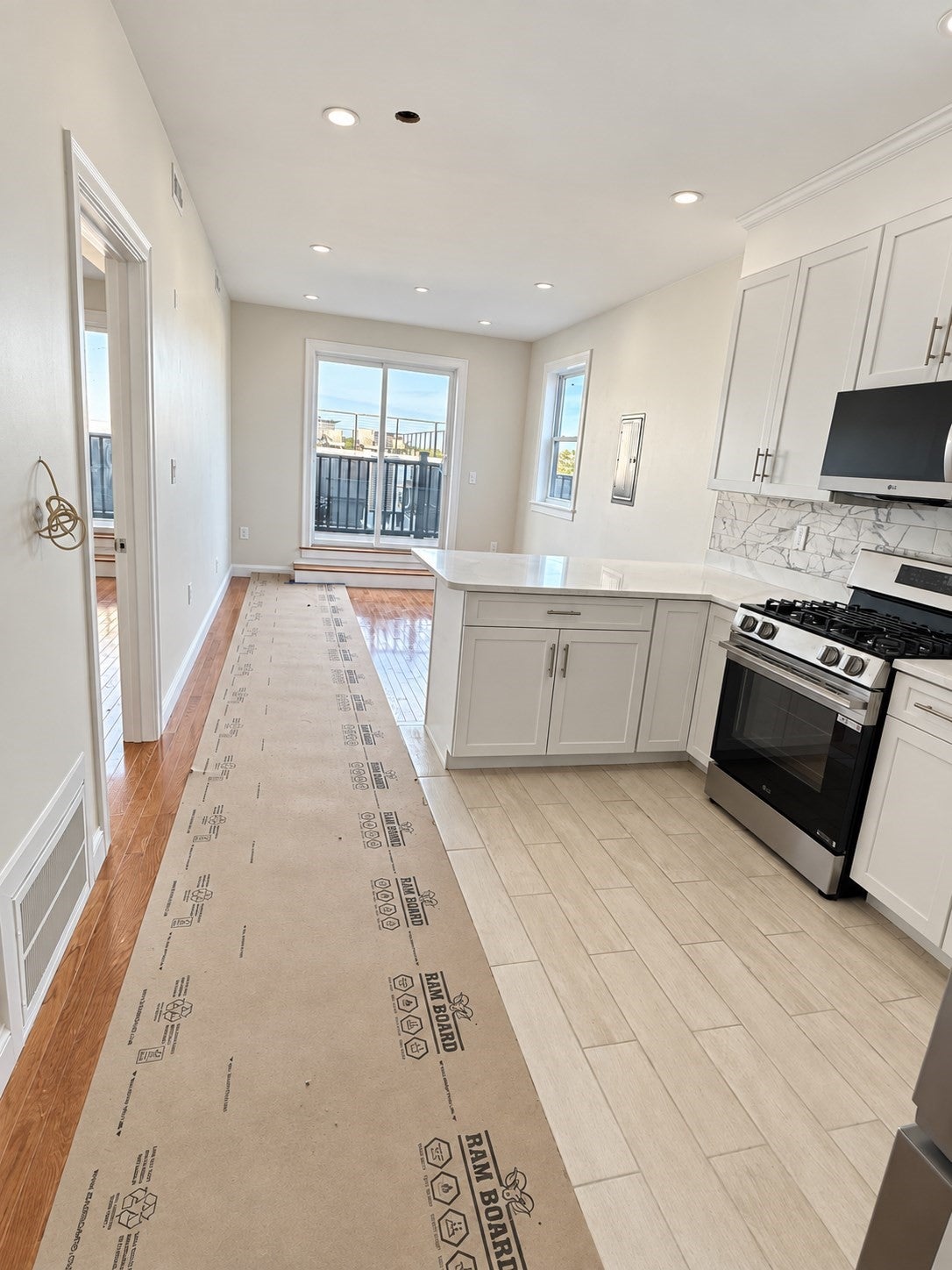 926 Broadway #10, Chelsea, MA, 926 Broadway #10, Chelsea, MA Photo #1